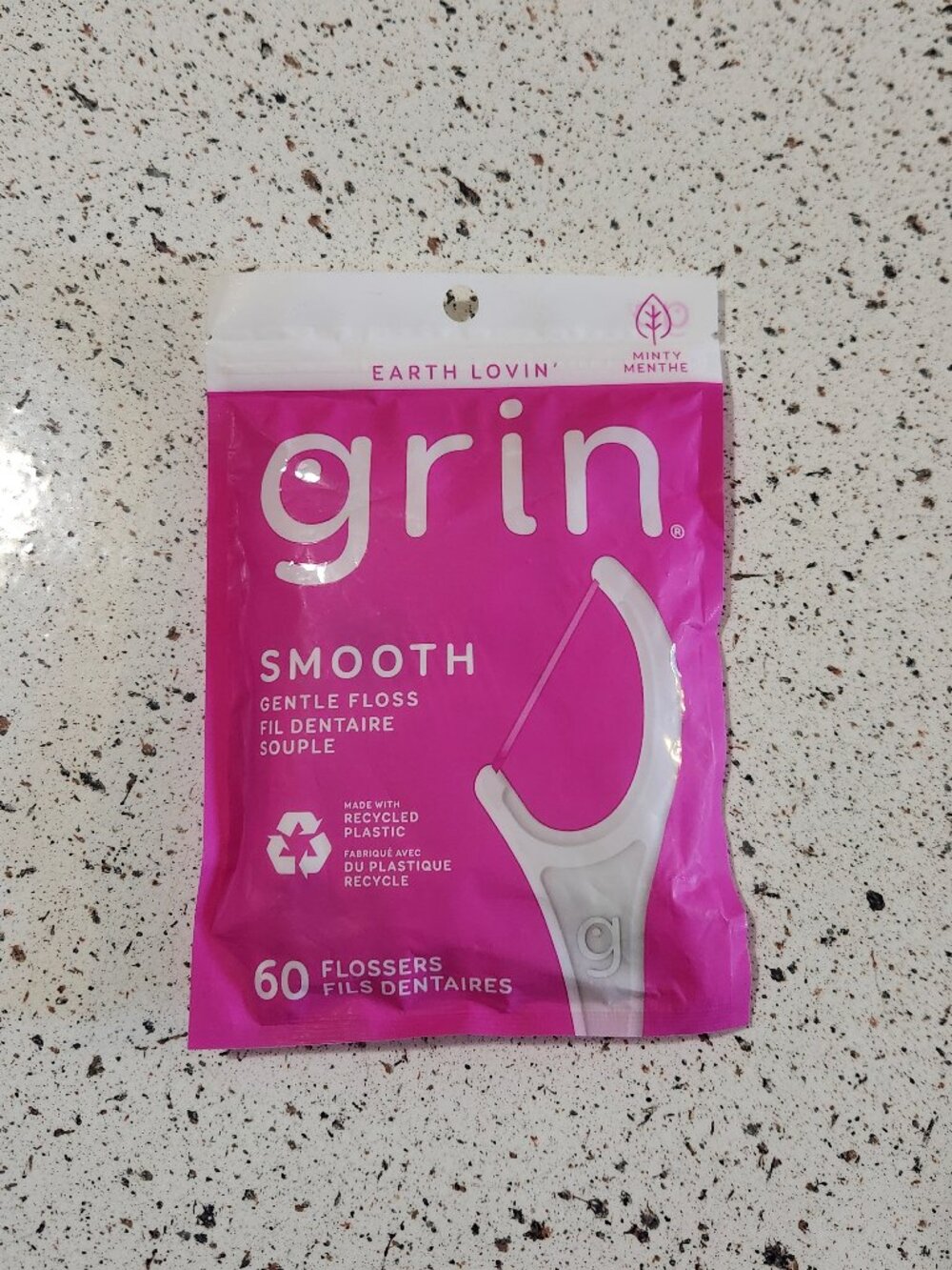 Grin Smooth Gentle Floss 60 Flossers NEW